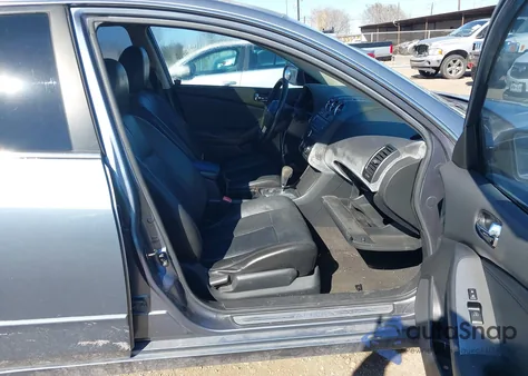 2010 Nissan Altima 2.5 S z USA, uszkodzony, nr VIN 1N4AL2AP6AN554642